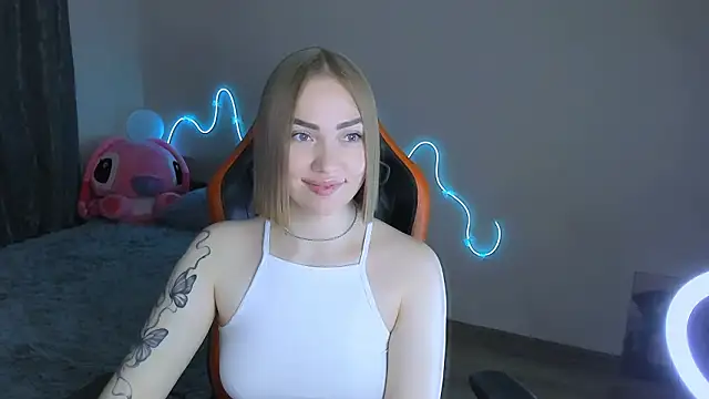 LaraKrein lk online show from March 11, 2026, 2:56 pm