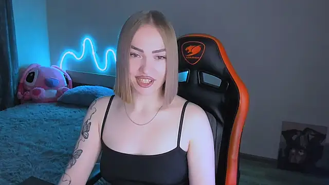 LaraKrein lk online show from April 9, 2026, 5:51 pm