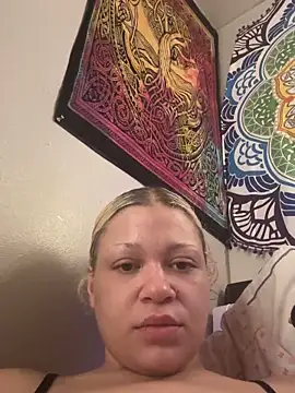 Snapshot of thatgurlred chatting on February 11, 2026, 6:07 am thatgurlred online show from February 11, 2026, 6:07 am