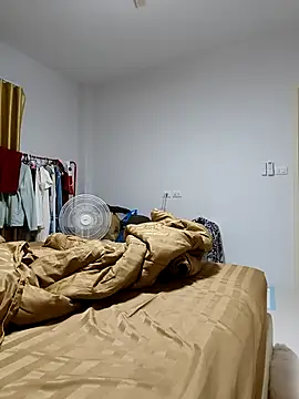 Mama Eva 1 online show from March 1, 2026, 4:20 pm