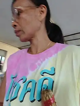 Snapshot of Mama_Eva_1 chatting on June 16, 2026, 12:02 am Mama Eva 1 online show from June 16, 2026, 12:02 am