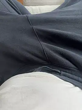 Tri3rer online show from February 16, 2026, 8:10 am