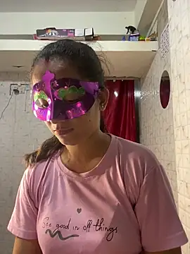 Snapshot of MONA_0213 chatting on September 28, 2025, 6:46 pm MONA 0213 online show from September 28, 2025, 6:46 pm