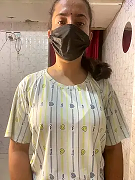 Snapshot of MONA_0213 chatting on October 10, 2025, 7:13 pm MONA 0213 online show from October 10, 2025, 7:13 pm