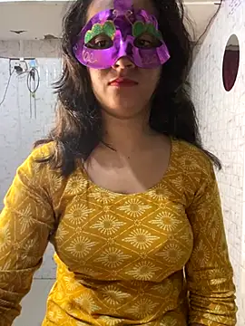 Snapshot of MONA_0213 chatting on October 13, 2025, 6:41 pm MONA 0213 online show from October 13, 2025, 6:41 pm