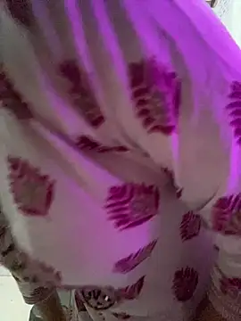 Snapshot of MONA_0213 chatting on October 19, 2025, 8:09 pm MONA 0213 online show from October 19, 2025, 8:09 pm