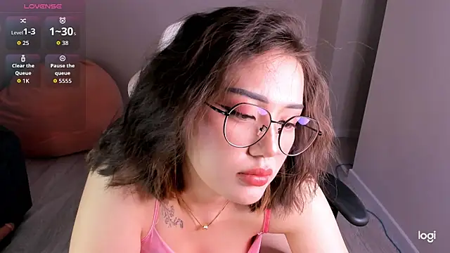 Snapshot of Momo_Ayase_ chatting on September 22, 2025, 2:19 pm Momo Ayase online show from September 22, 2025, 2:19 pm
