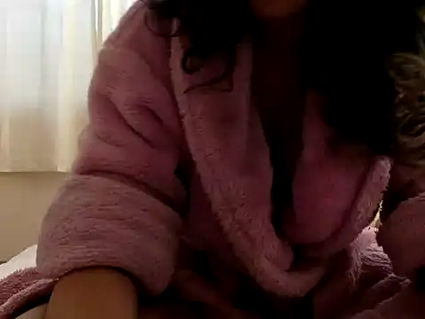 Snapshot of tutu101 chatting on December 19, 2025, 10:22 am tutu101 online show from December 19, 2025, 10:22 am