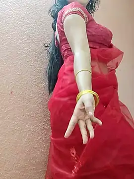 Hot-rima online show from February 9, 2026, 5:22 am