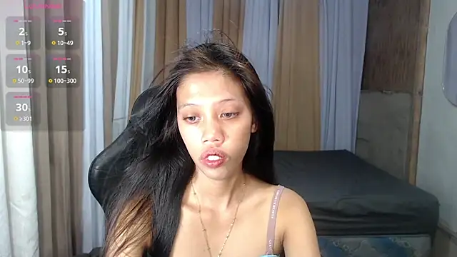 kourtneyluv  online show from April 7, 2026, 4:46 am