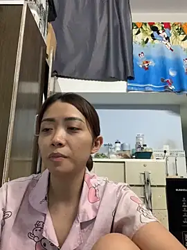 Snapshot of Minee1202 chatting on May 5, 2026, 1:13 am Minee1202 online show from May 5, 2026, 1:13 am