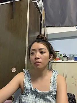Snapshot of Minee1202 chatting on May 20, 2026, 2:18 am Minee1202 online show from May 20, 2026, 2:18 am
