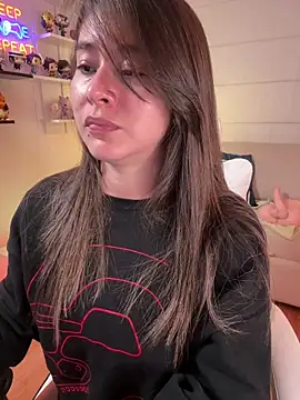 Snapshot of Sharon_07 chatting on December 19, 2025, 11:45 pm Sharon 07 online show from December 19, 2025, 11:45 pm