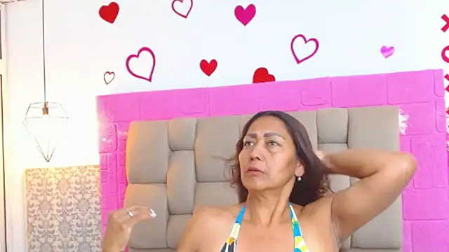 Damary Leon online show from September 23, 2025, 6:55 pm