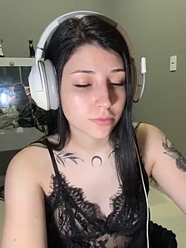 Snapshot of Privad_ravenna chatting on October 7, 2025, 3:25 am Privad ravenna online show from October 7, 2025, 3:25 am