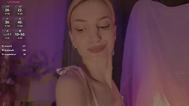 WendyGilber online show from April 12, 2026, 8:03 pm