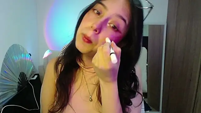 immisssilver online show from October 1, 2025, 2:28 am