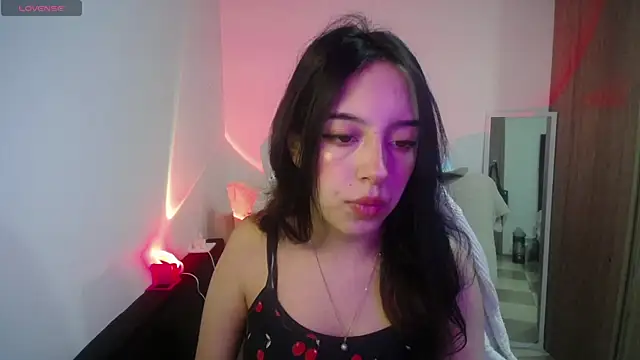 immisssilver online show from October 15, 2025, 2:22 am