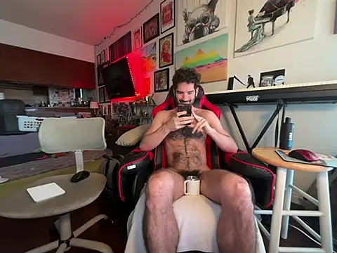 Pupscritch online show from April 14, 2026, 1:50 pm