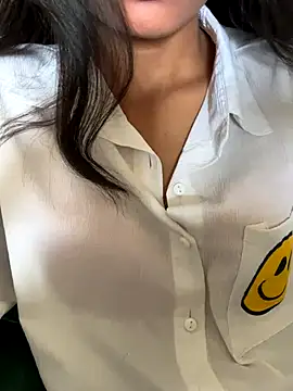 modelnishu online show from November 3, 2025, 8:15 am