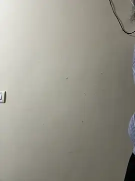 modelnishu online show from March 9, 2026, 2:54 pm