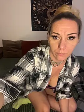 Sidney Rockz online show from November 15, 2025, 10:56 am