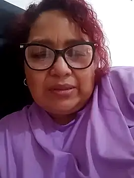 ladytropical1 online show from September 22, 2025, 12:40 pm