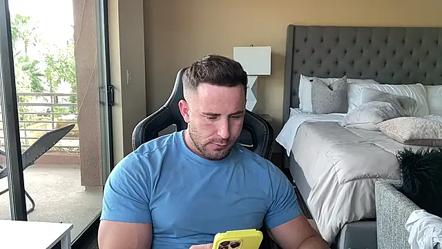 brettmycles28 online show from September 27, 2025, 11:21 pm