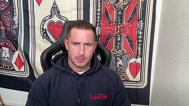 brettmycles28 online show from December 3, 2025, 6:06 pm