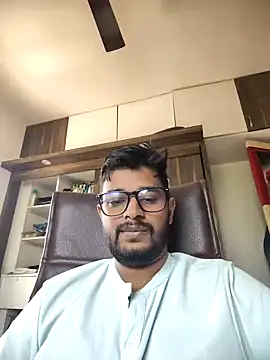 ArnoldNahar online show from November 21, 2025, 7:07 am