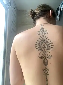 karla-thomsom10 online show from September 25, 2025, 6:11 pm