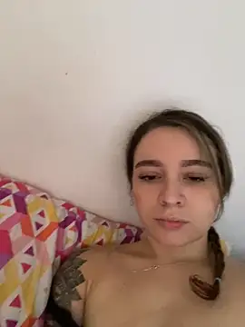 karla-thomsom10 online show from November 12, 2025, 7:24 pm