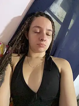 Snapshot of karla-thomsom10 chatting on May 29, 2026, 7:34 pm karla-thomsom10 online show from May 29, 2026, 7:34 pm