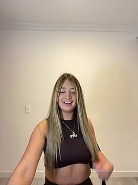 Zara Ross online show from February 18, 2026, 2:40 am