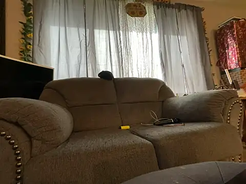 JizzyJazzunleashed online show from December 16, 2025, 5:07 pm