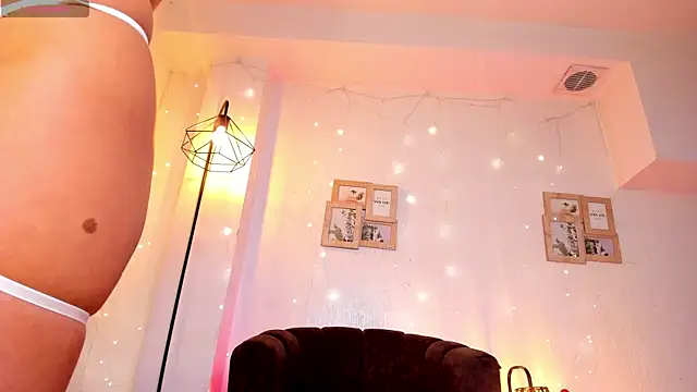 Snapshot of mystic_carito chatting on February 24, 2026, 8:40 pm mystic carito online show from February 24, 2026, 8:40 pm