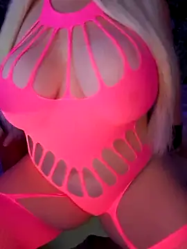 Snapshot of ThiccDreamDoll chatting on March 31, 2026, 3:41 am ThiccDreamDoll online show from March 31, 2026, 3:41 am