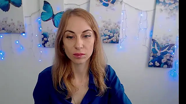 Snapshot of Create_your_own_sun chatting on September 18, 2025, 1:13 pm Create your own sun online show from September 18, 2025, 1:13 pm