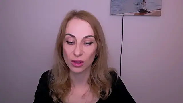 Snapshot of Create_your_own_sun chatting on October 14, 2025, 12:50 pm Create your own sun online show from October 14, 2025, 12:50 pm