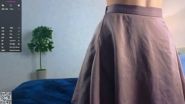 FloraNesli online show from February 8, 2026, 6:17 am