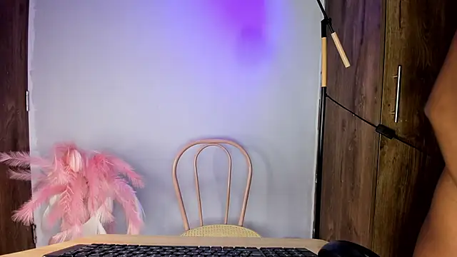 khate smith online show from April 8, 2026, 4:18 pm