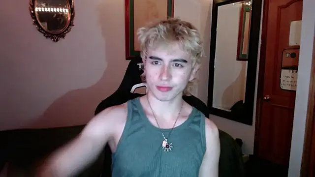 Snapshot of DanteObscuro chatting on November 15, 2025, 7:49 am DanteObscuro online show from November 15, 2025, 7:49 am