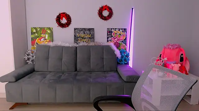 queenofthesense  online show from November 23, 2025, 10:15 am