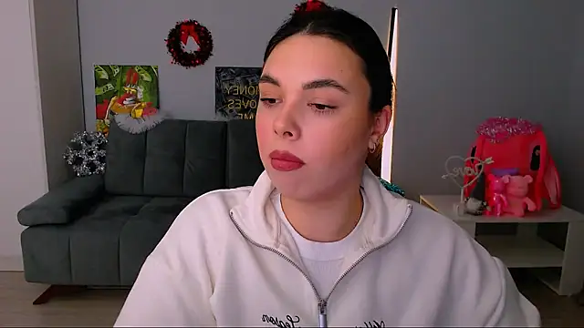 queenofthesense  online show from December 21, 2025, 11:17 am