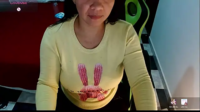 hiilarybrown online show from July 12, 2026, 4:14 am