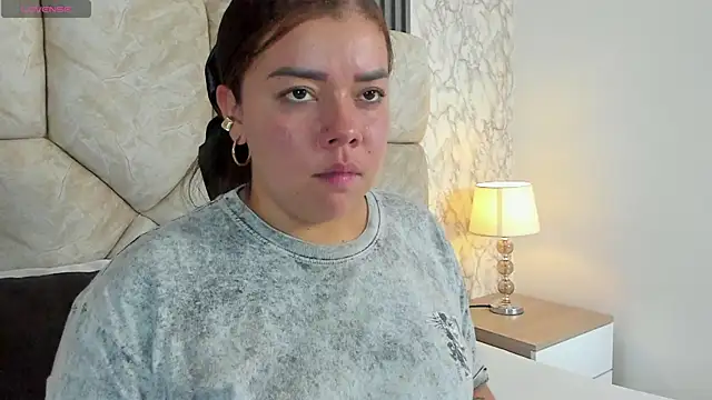 leilapons online show from October 17, 2025, 6:54 pm