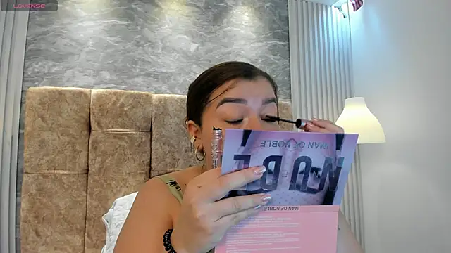 leilapons online show from November 1, 2025, 4:53 pm