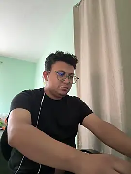 Snapshot of JaviSala chatting on May 13, 2026, 6:38 pm JaviSala online show from May 13, 2026, 6:38 pm