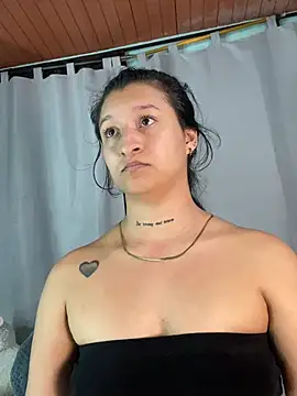 EVAH LEE  online show from February 14, 2026, 2:41 am