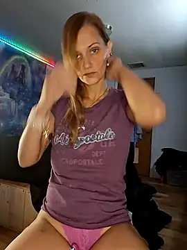 Snapshot of PeachyAriel chatting on June 30, 2026, 2:07 pm PeachyAriel online show from June 30, 2026, 2:07 pm